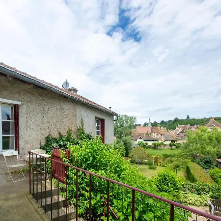 Beautiful With Private Garden Vakantiehuis *
